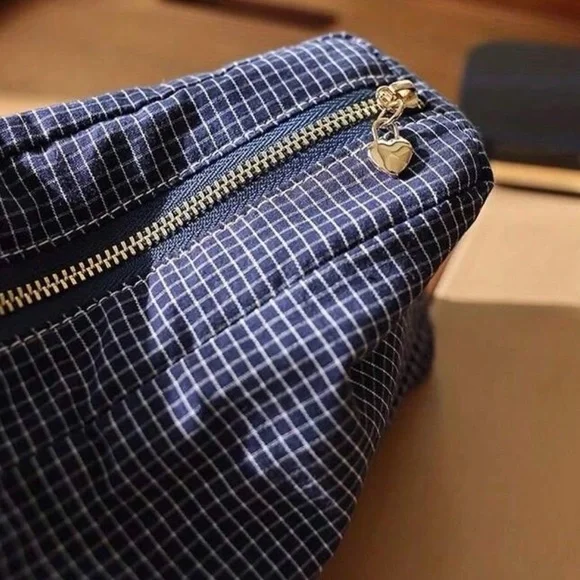 NEW Patterned Cosmetic Bags - Picture 4 of 6